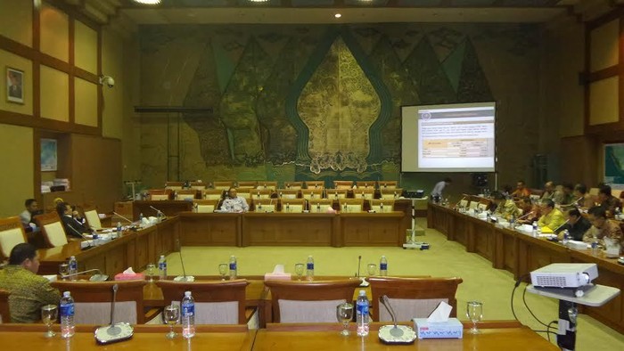 Parah, Rapat DPR dengan BPH Migas Hanya Dihadiri 4 Wakil Rakyat
