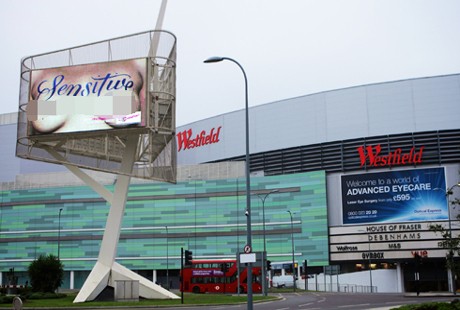 Bukan Porno, Foto Payudara Tanpa Sensor Ini untuk Edukasi Kanker Payudara