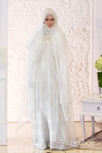 Irna La Perle by Irna Mutiara Luminescence at Hotel Gran Mahakam. Jakarta. [Foto: Mohammad Abduh/Wolipop]