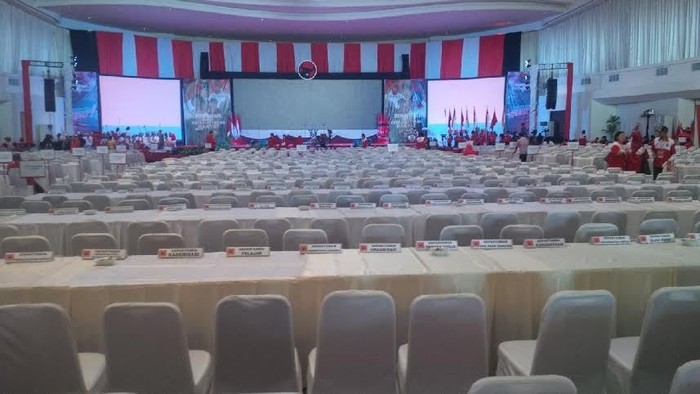 Pengurus PDIP Daerah Mulai Padati Lokasi Rakernas