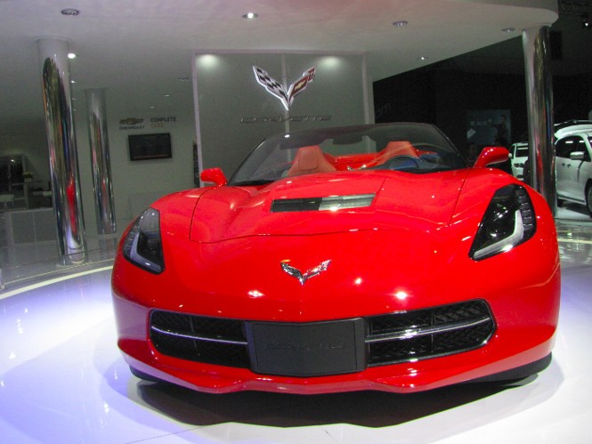Brumm! Chevrolet Pamerkan Mobil Sport Corvette