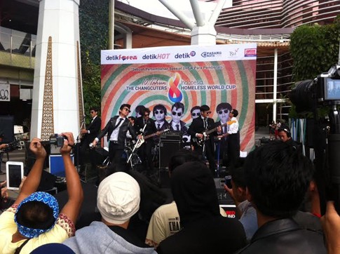 Takdir The Changcuters dan Timnas HWC 2014 di LIVECHATkustik