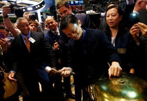 IPO Termahal di Dunia, Saham Perdana Alibaba Melonjak 38%