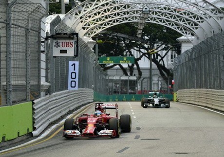Alonso Pimpin Latihan Terakhir