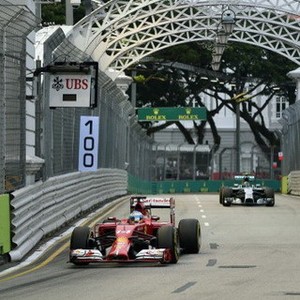 Alonso Pimpin Latihan Terakhir