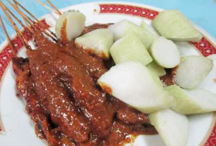 Nyam! Sate Ayam Gurih Lezat Bisa Dibuat dengan Langkah Mudah Ini