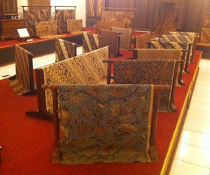 Melihat Keindahan Batik Kuno di Museum Batik Danar Hadi