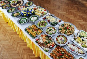 Makan di Pesta Pernikahan Bisa Bikin Gemuk Kalau Kondisinya Seperti Ini