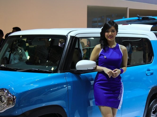 Si Cantik di Booth Suzuki