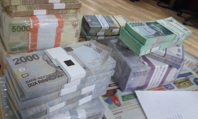 Likuiditas Ketat, Bank Berlomba Tawarkan Bunga Deposito Tinggi