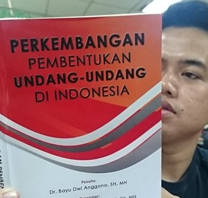 Teliti 428 UU, Dr Bayu Catat 14 di Antaranya Tidak Layak Jadi UU