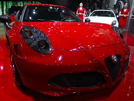 Si Merah nan Seksi, Alfa Romeo 4C