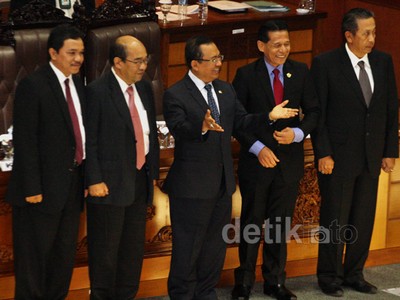 DPR Sahkan Anggota BPK