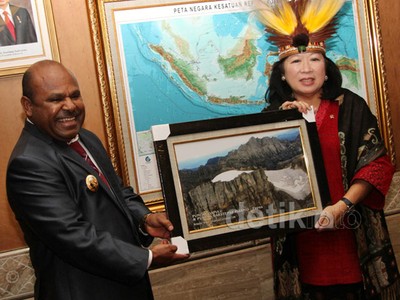Menparekraf Resmikan Desa Wisata di Papua