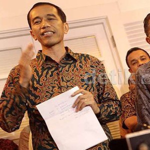 Cepat Atau Lambat, Pak Jokowi Harus Naikkan Harga BBM