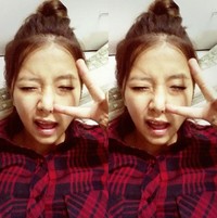 Gaya-gaya Selfie Si Cantik Petarung MMA Song Ga Yeon