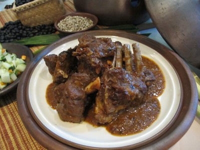 Mencicipi Sate Matang, Rabeg, dan Sate Kambing Bakar Balanga yang Empuk Kaya Rempah!