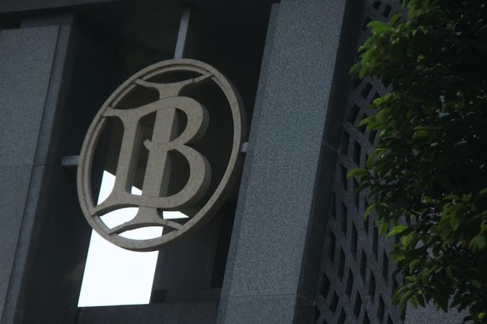 Tak Ada Tawar-Menawar, Semua Kartu Debit Harus Pakai Chip di 2016