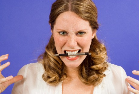 Guru Ini Hukum Anak yang Suka Mengigit Dengan Balas Gigit