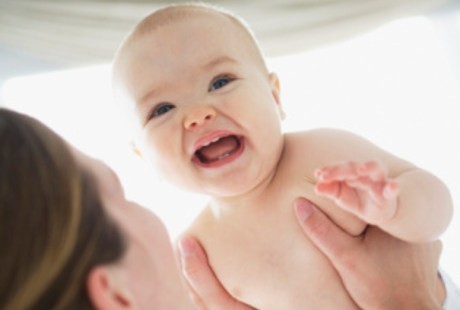 Bermula dari Guncangan, Anak Berisiko Kena Shaken Baby Syndrome