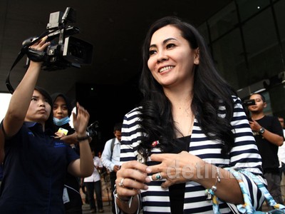 KPK Periksa Istri Muda Romi Herton