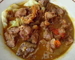 Mau Makan di Mana Nanti Malam? Yuk, Jajan Tongseng yang Segar Berbumbu!