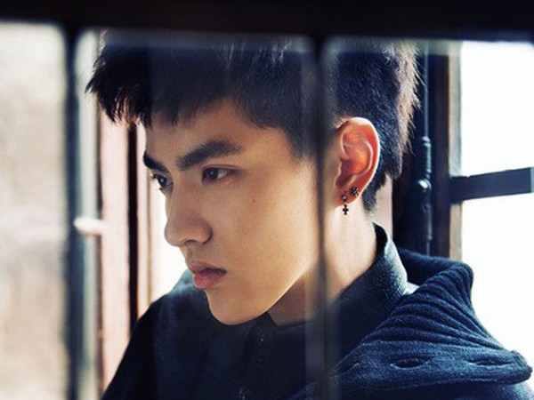 Wu Yi Fan Tampan dan Cool di Majalah Bazaar China