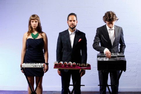 Bebunyian Speak Percussion Asal Australia Hipnotis Penonton