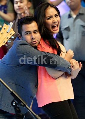 Yuni Shara: Aku Senang Raffi Dapat Istri Cantik