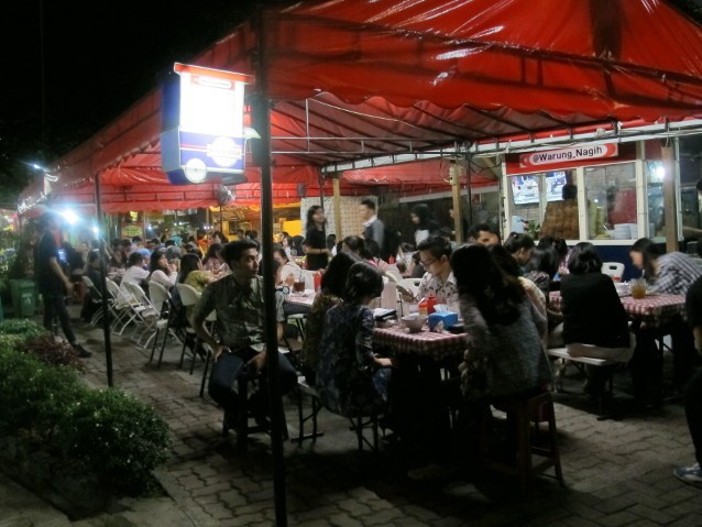 6 Tempat Makan dan Gaul yang Asyik di Area Tendean 41