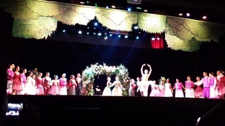 Pertemuan Antara Balet dan Orkestra di Seberkas Cahaya: A Tribute to Chrisye