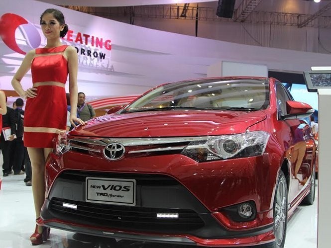 Toyota Beri 13 Mobil Vios untuk Perguruan Tinggi dan SMK