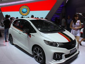 Dan Mobil Terbaik Tahun Ini Adalah...
