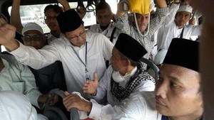 Berdesakan di Bus Shalawat, Menag Antar Jamaah ke Masjidil Haram