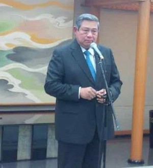 Cari Cara Tolak UU Pilkada, Presiden SBY Telepon Ketua MK