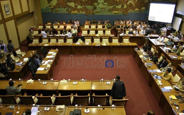 Hari Libur, DPR dan Pemerintah Bakal Gelar Rapat APBN 2015