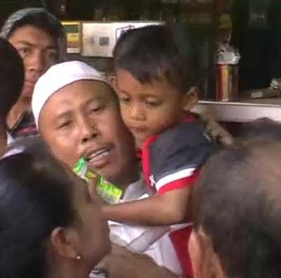 Bocah ini Dibuang Seseorang yang Mengendarai Mobil Avanza