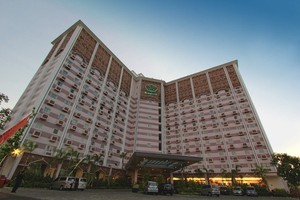 Menikmati Hotel Bernuansa Syariah di Solo
