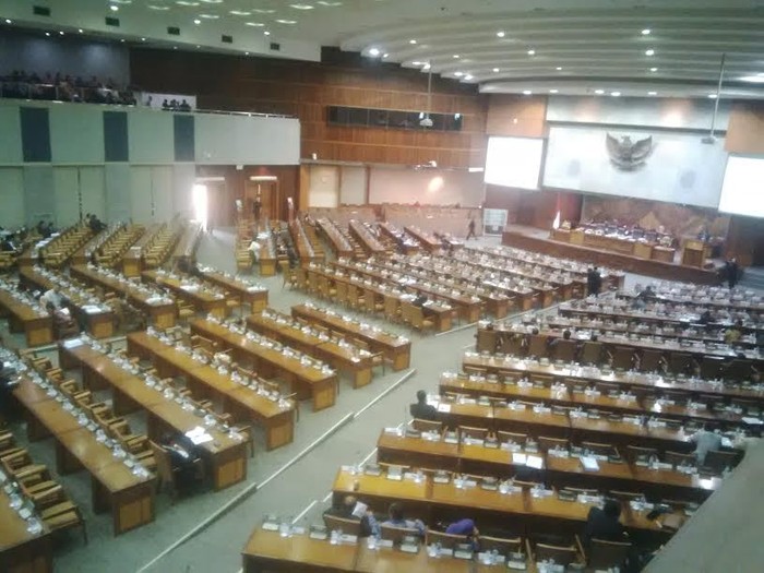 Pesan DPR ke Jokowi Soal APBN, Setoran ke IMF Sampai Sikat Mafia Pajak