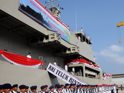 KRI Teluk Bintuni Perkuat Armada TNI AL