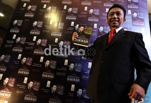 Hari Ini, Tifatul Sembiring Resmi Mundur dari Menkominfo