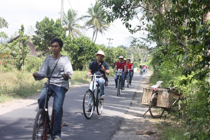 Tur Seru dari Atria Hotel, Keliling Borobudur Naik Sepeda Onthel