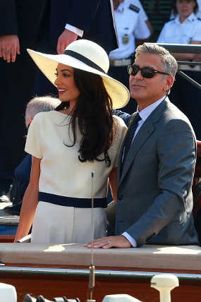 George Clooney dan Amal Alamuddin Beri iPod Sebagai Suvenir Pernikahan
