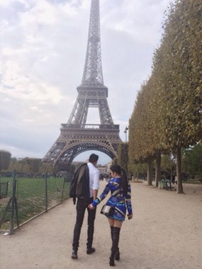 Ciao Bella..Syahrini Gandeng Cowok Misterius Lagi di Paris