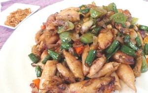 Huaah! Sedapnya Ikan Teri dan Cumi Asin Dimasak Cabai