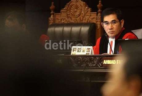 Hamdan Zoelva: MK Tak Langgar Hukum Acara dalam Putusan UU MD3