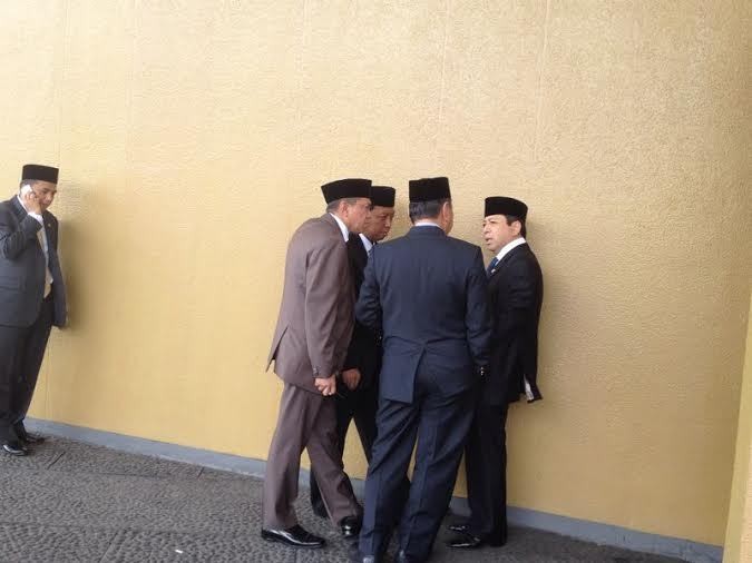 Romi, Hasrul, dan Novanto Bicara Serius di Samping Ruang Paripurna DPR, Ada Apa ya?
