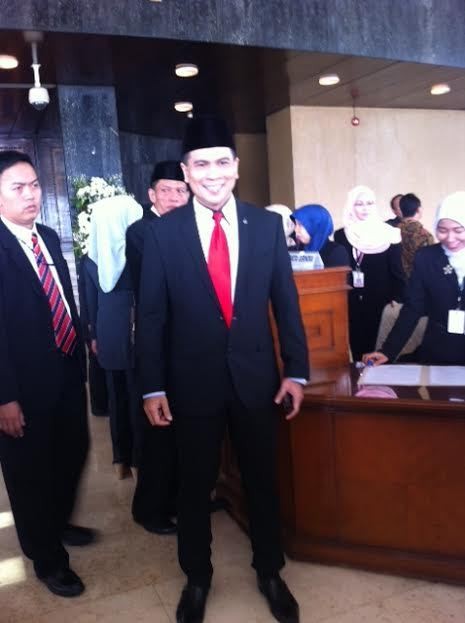 Ingat! Ini Janji Manis 4 Seleb Ganteng Anggota DPR Ingat! Ini Janji Manis 4 Seleb Ganteng Anggota DPR