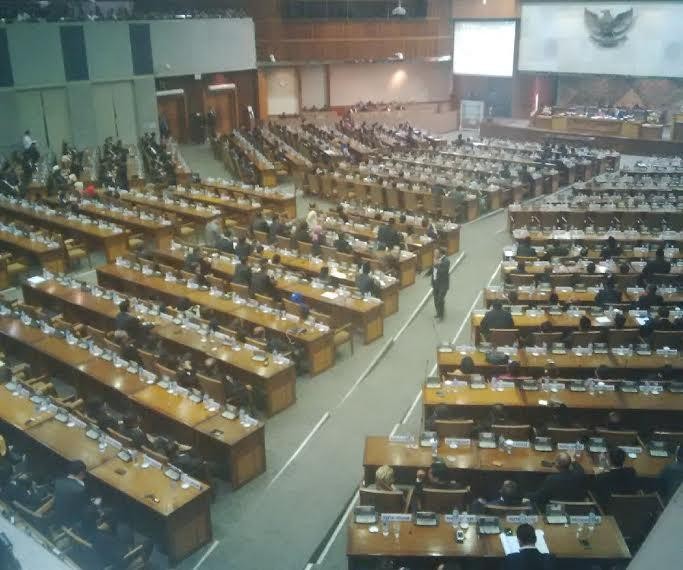 Anggota PDIP Mulai Berdatangan ke Ruang Rapat Paripurna