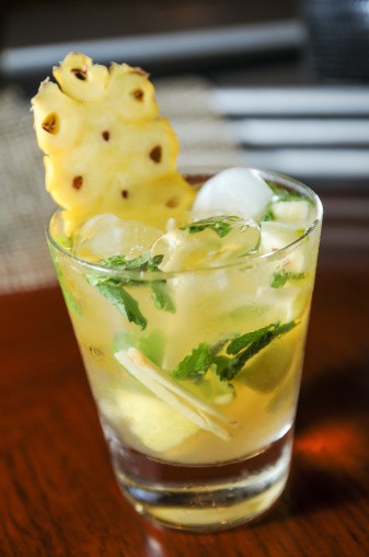 Udara Gerah dan Panas? Racik 5 Virgin Mojito yang Asam Segar Ini